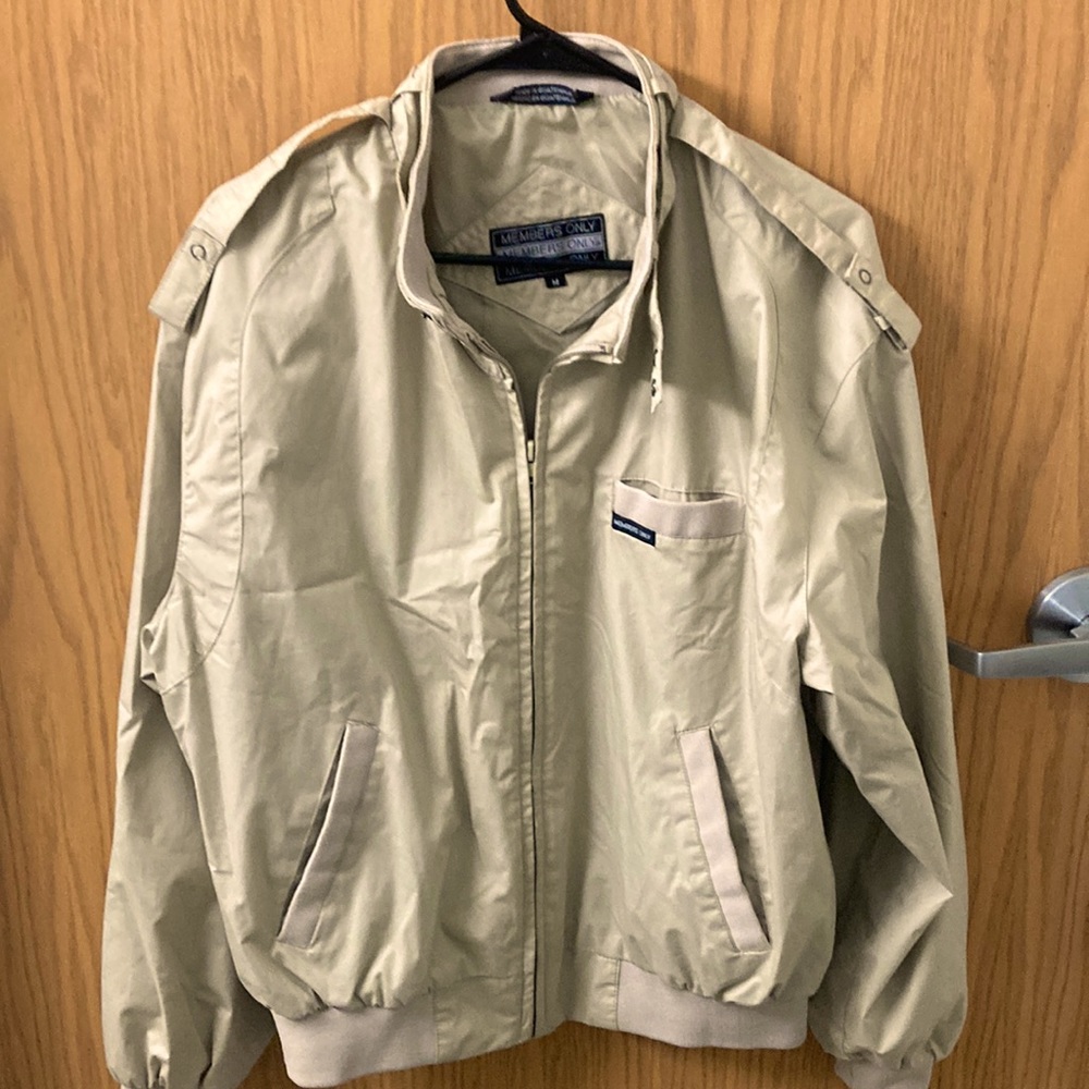 Members only Khaki Medium